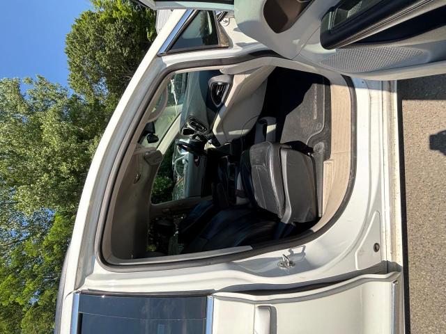 Minivans CHRYSLER PACIFICA 2017 Biały