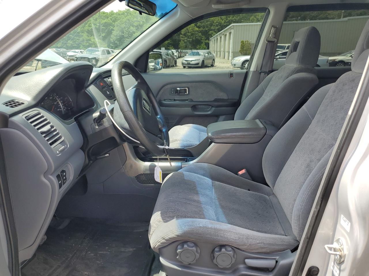 2004 Honda Pilot Lx VIN: 2HKYF18174H614881 Lot: 62088355
