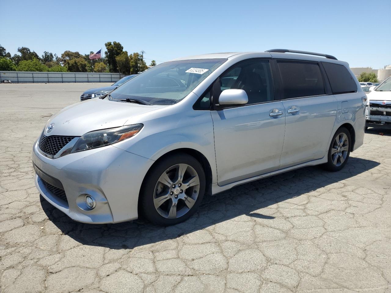 2015 Toyota Sienna Sport