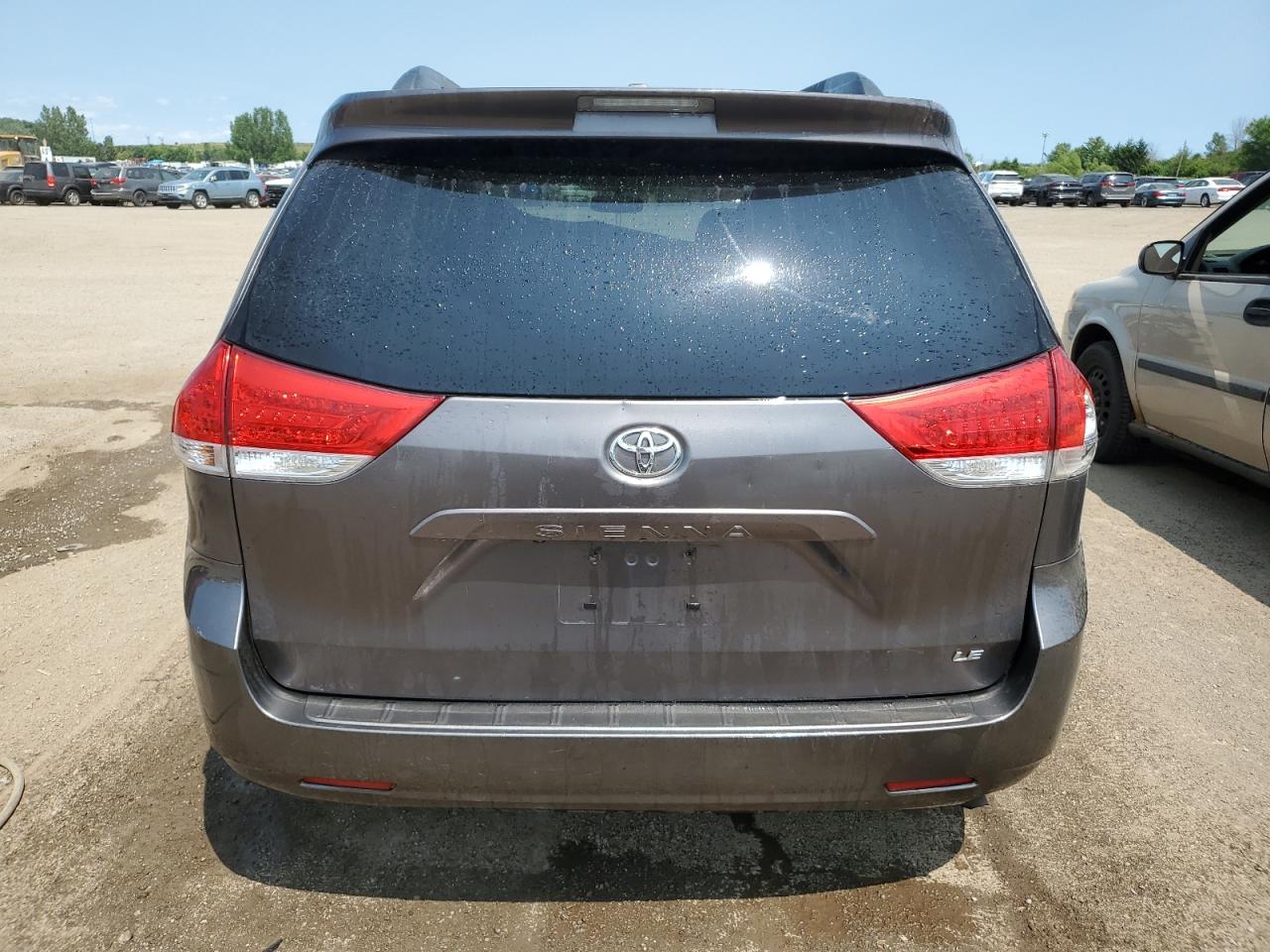 5tdkk3dc5bs060011 5TDKK3DC5BS060011 2011 Toyota Sienna Le