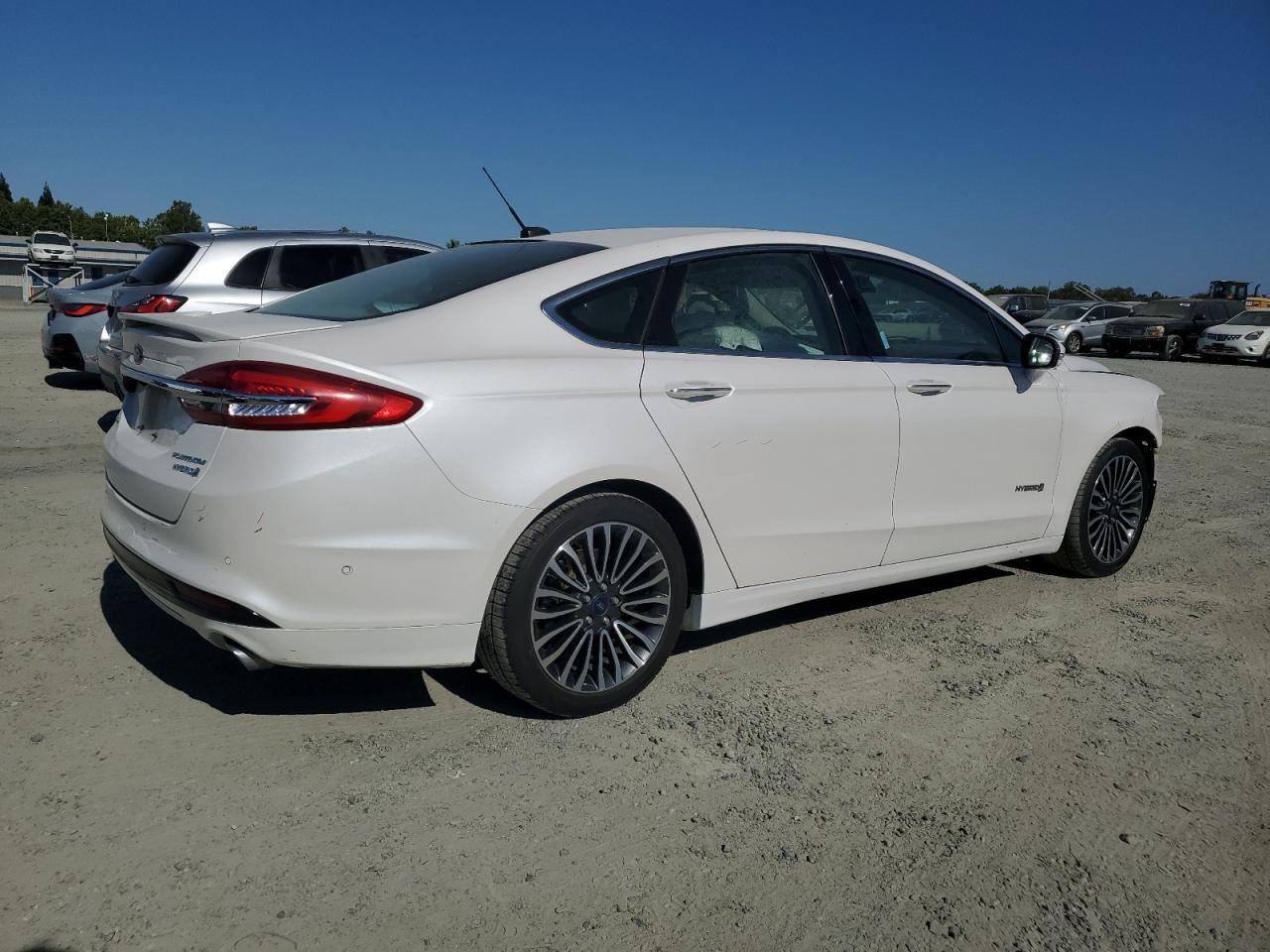 3FA6P0RU1JR127696 FORD FUSION 2018