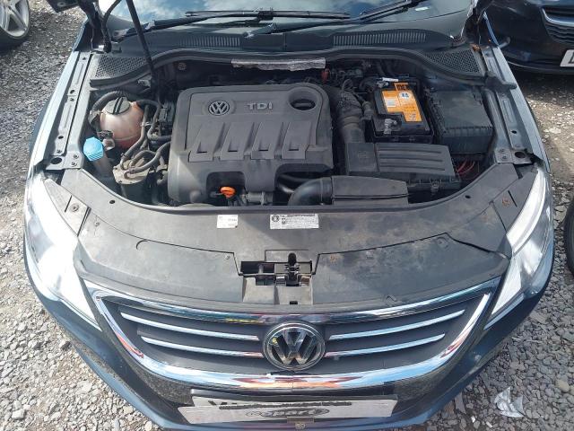 2011 VOLKSWAGEN PASSAT GT
