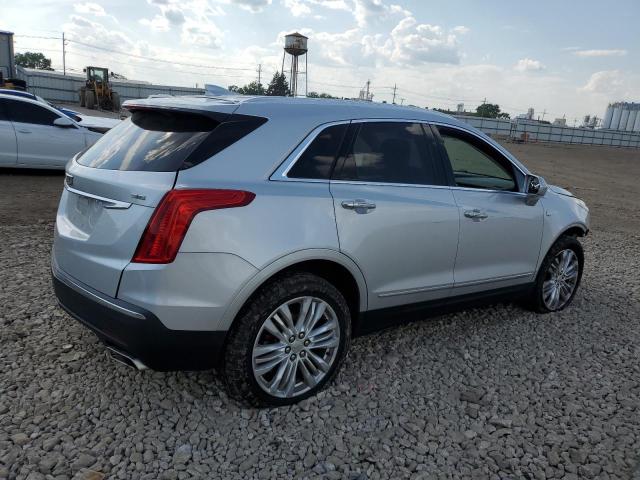  CADILLAC XT5 2019 Серебристый