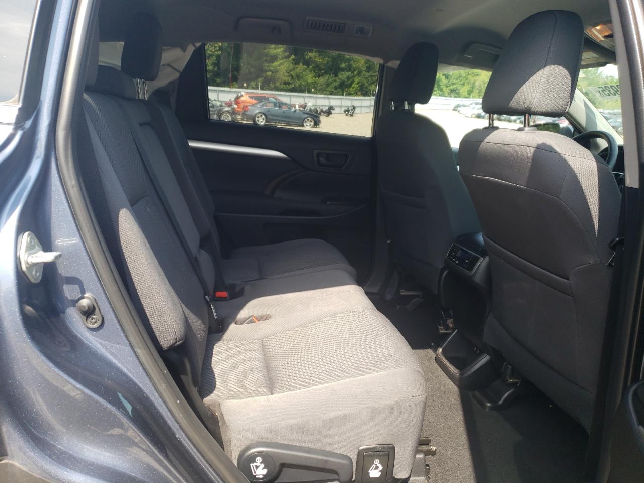 2019 Toyota Highlander Le VIN: 5TDBZRFH0KS722102 Lot: 66678935