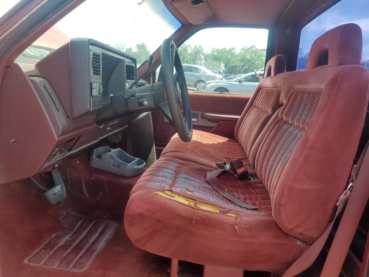 1992 Chevrolet Gmt-400 C1500 VIN: 1GCEC14K0NE105369 Lot: 63530745