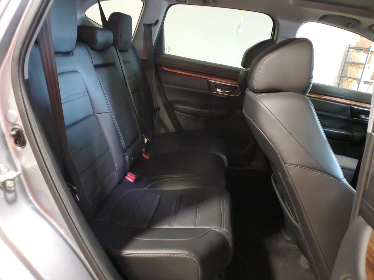 2018 Honda Cr-V Touring VIN: 7FARW2H95JE012947 Lot: 64779925