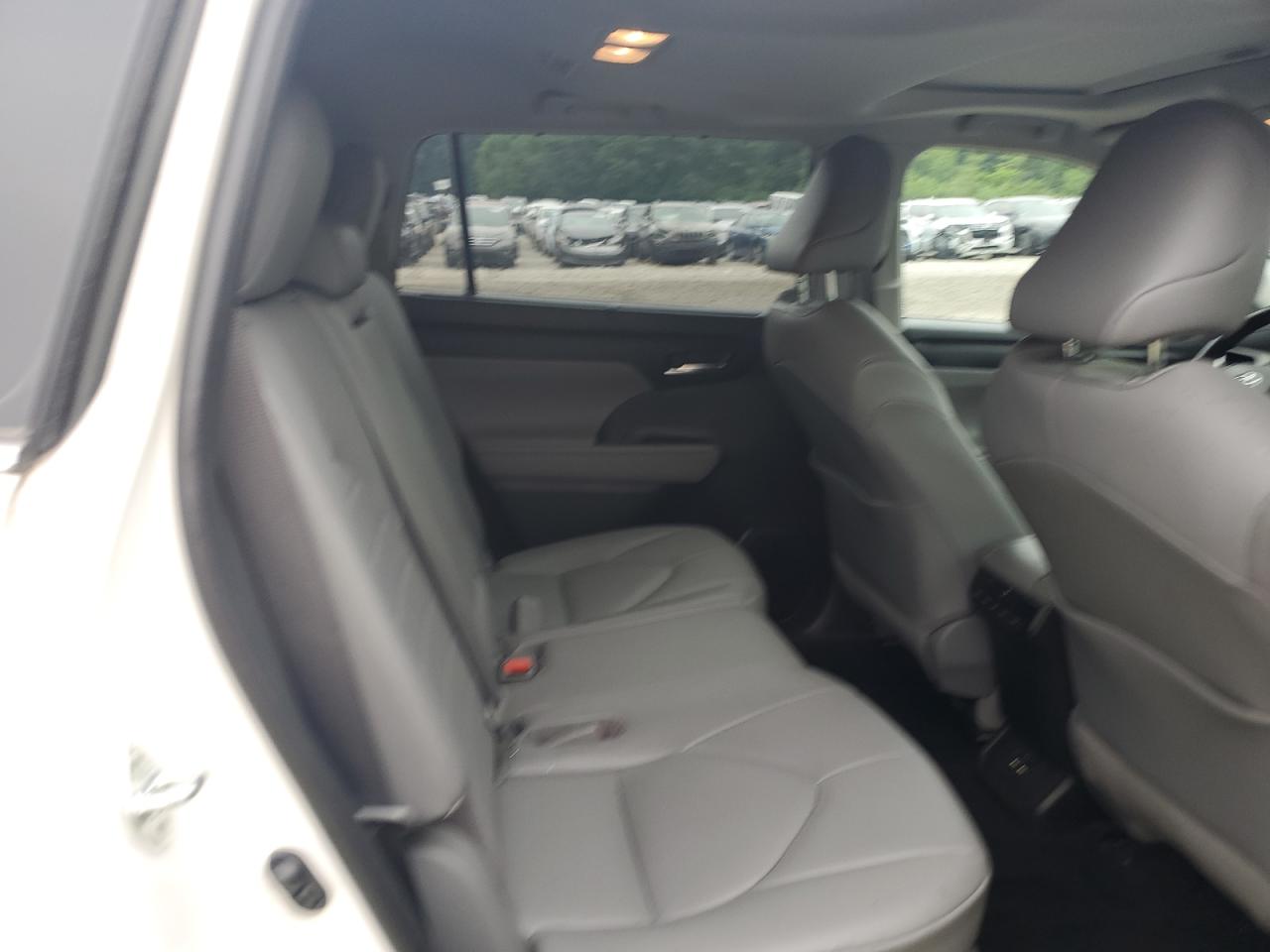 2021 Toyota Highlander Xle VIN: 5TDGZRBH3MS086032 Lot: 63500695