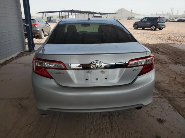  TOYOTA CAMRY 2014 Серебристый