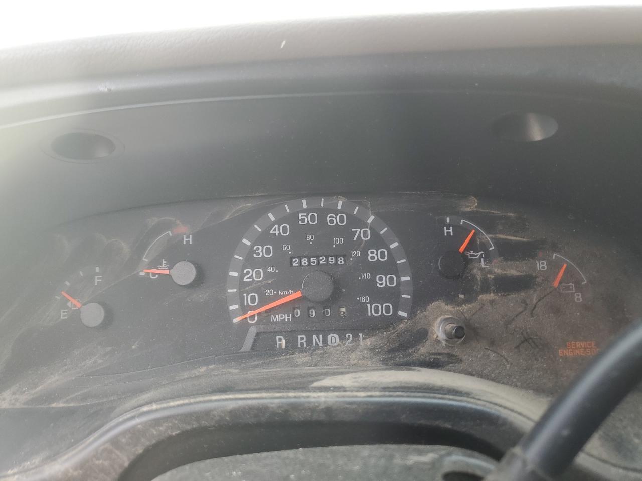 2000 Ford Econoline E150 Van VIN: 1FTRE14W5YHA32324 Lot: 62725315