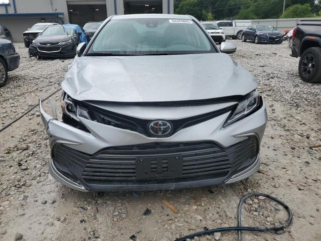  TOYOTA CAMRY 2022 Серебристый