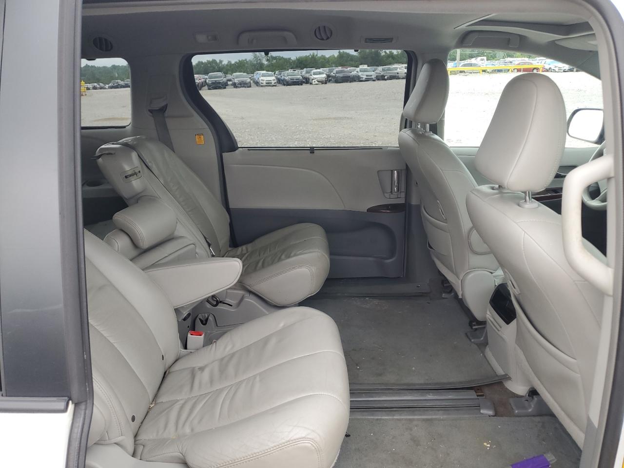 2012 Toyota Sienna Xle VIN: 5TDYK3DC0CS212613 Lot: 62317765