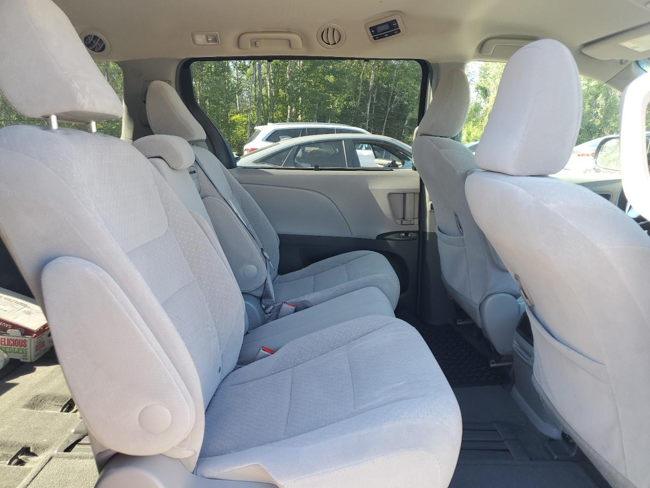 2015 Toyota Sienna Le VIN: 5TDKK3DC1FS555909 Lot: 63898275