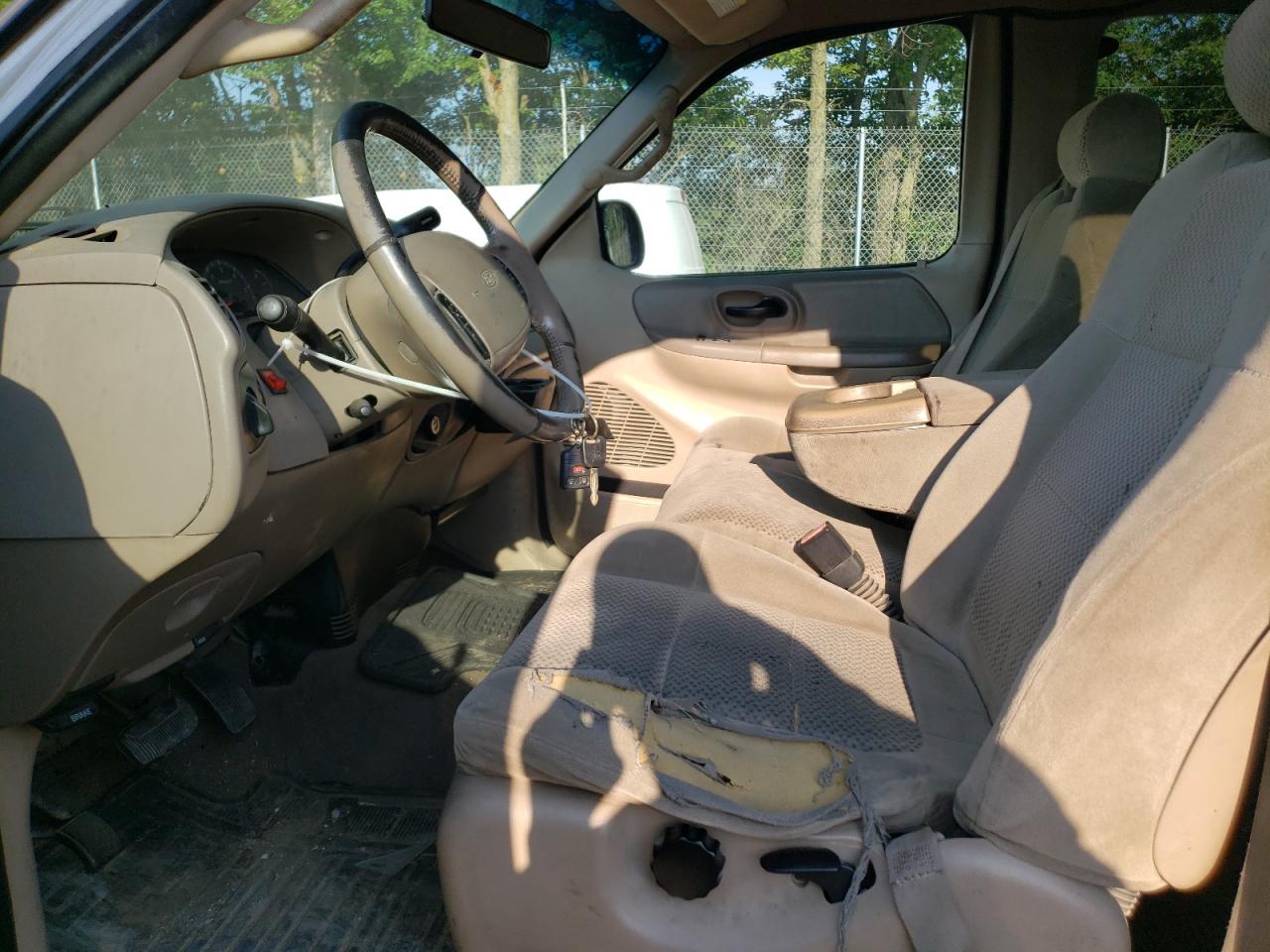 2002 Ford F150 VIN: 2FTRX17W22CA28753 Lot: 63737585