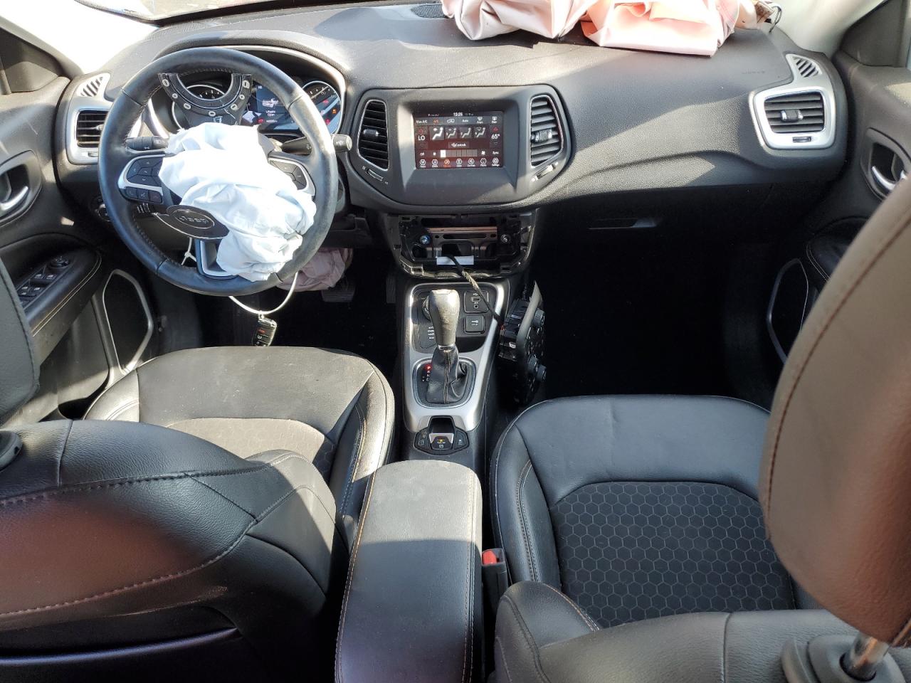 2019 Jeep Compass Latitude VIN: 3C4NJDBB2KT801138 Lot: 65320085