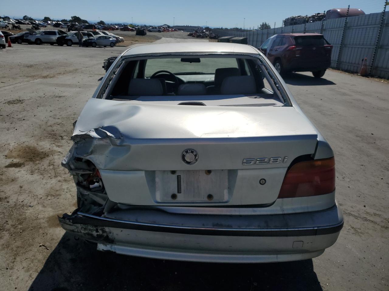 1997 BMW 528 I Automatic VIN: WBADD6320VBW25822 Lot: 64129485