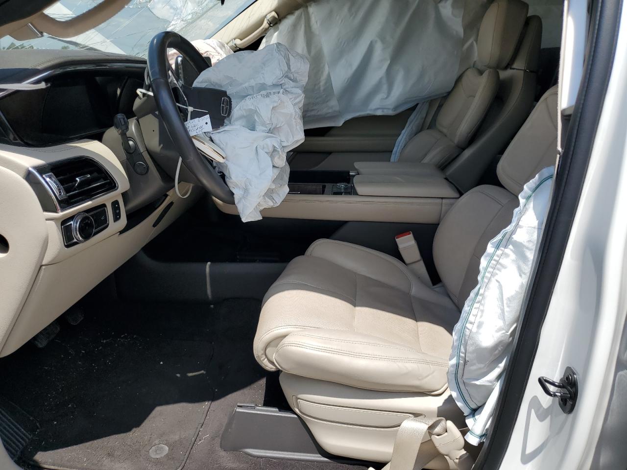 2020 Lincoln Navigator Reserve VIN: 5LMJJ2LT0LEL10152 Lot: 63636865