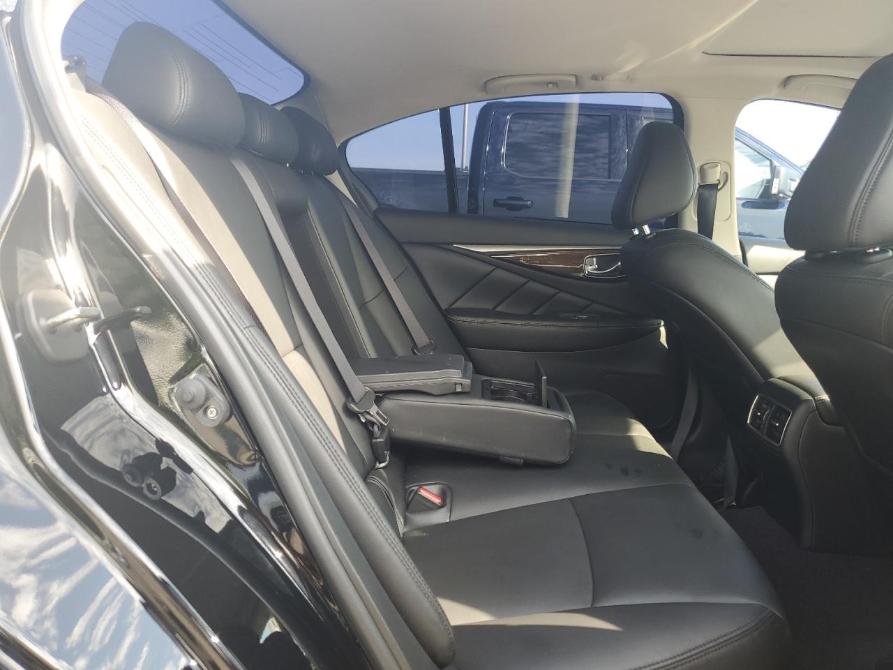 2019 Infiniti Q50 Luxe VIN: JN1EV7AR7KM555152 Lot: 66895325