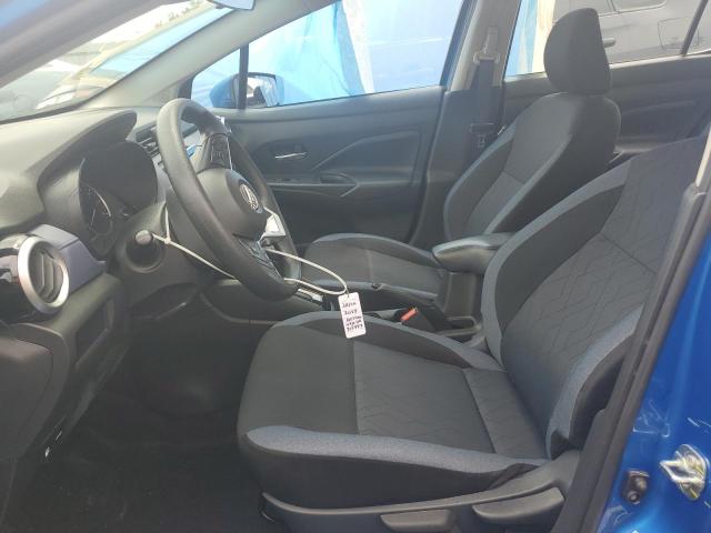  NISSAN VERSA 2024 Granatowy