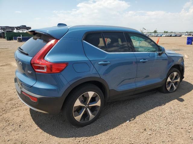  VOLVO XC40 PLUS 2023 Granatowy