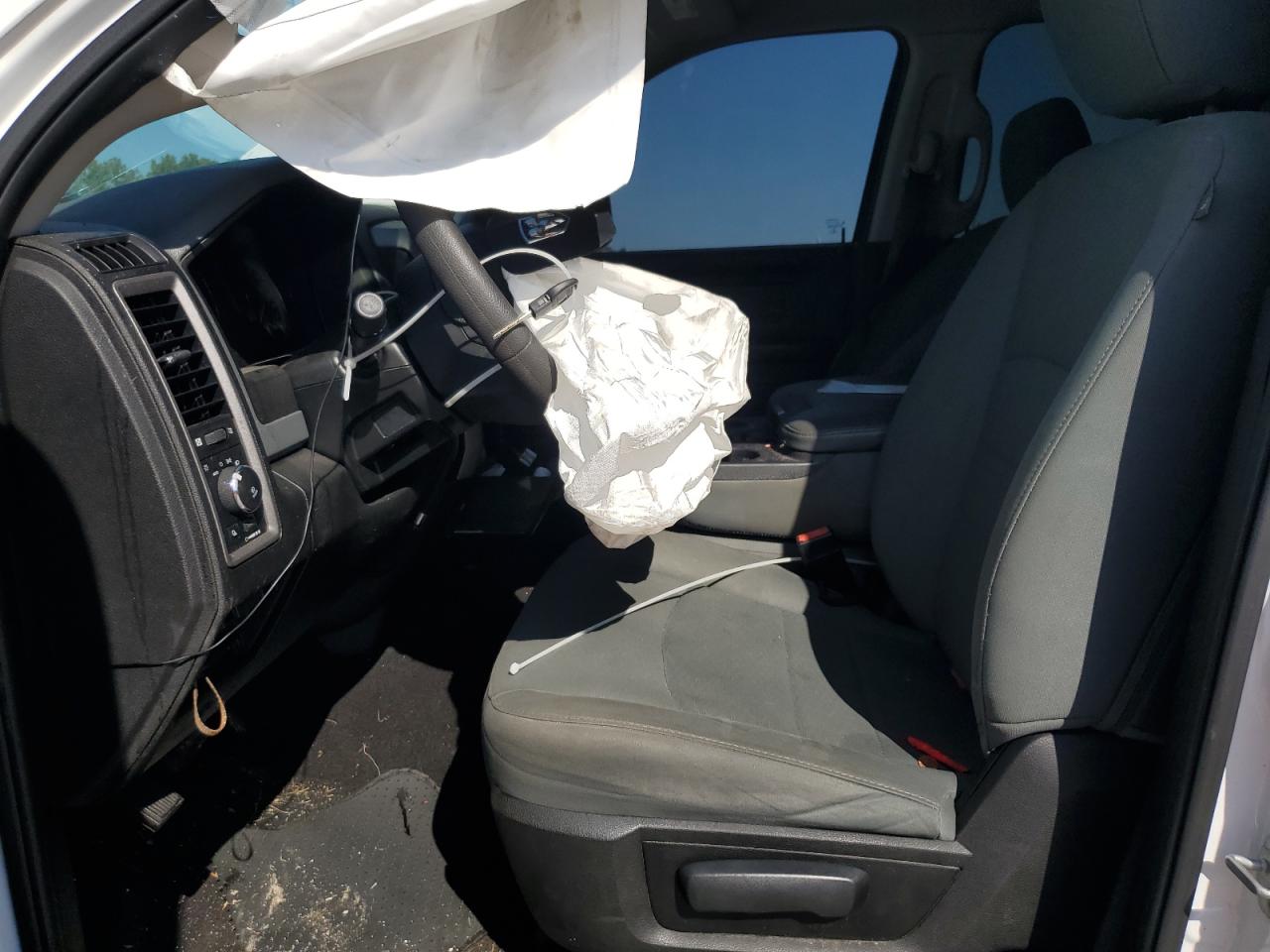 2019 Ram 1500 Classic Tradesman VIN: 1C6RR6FG9KS528641 Lot: 85927215