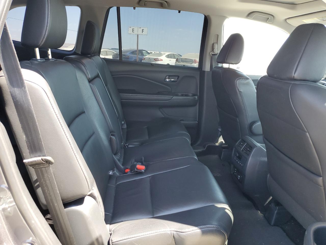 2016 Honda Pilot Touring VIN: 5FNYF5H91GB050371 Lot: 63069245