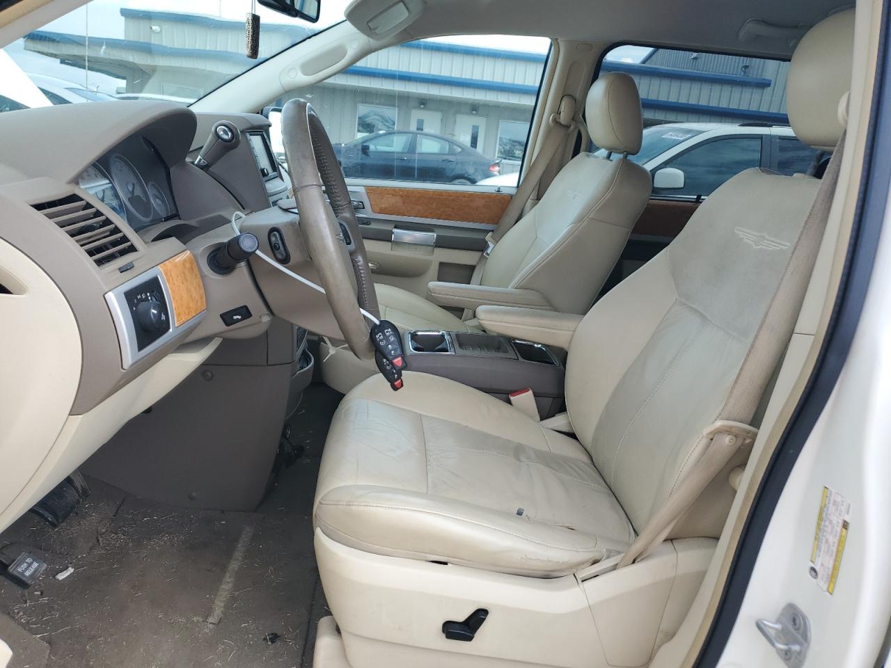 2008 Chrysler Town & Country Limited VIN: 2A8HR64X28R690461 Lot: 63694715