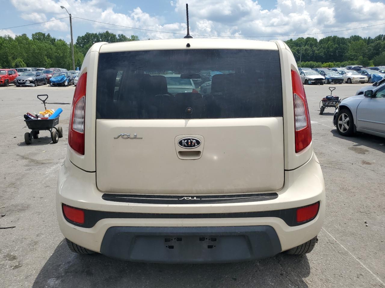 2012 Kia Soul VIN: KNDJT2A5XC7470744 Lot: 66683955
