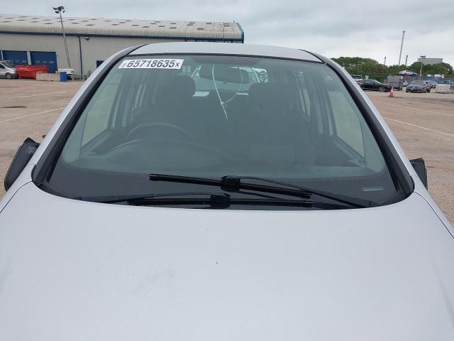 2004 VAUXHALL ZAFIRA 16V CLUB 