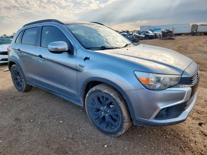  MITSUBISHI OUTLANDER 2017 Серебристый