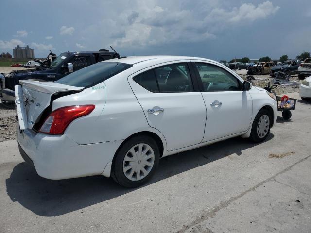 Sedans NISSAN VERSA 2016 Biały
