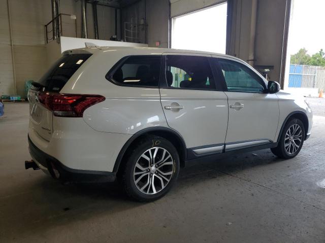  MITSUBISHI OUTLANDER 2018 Белы