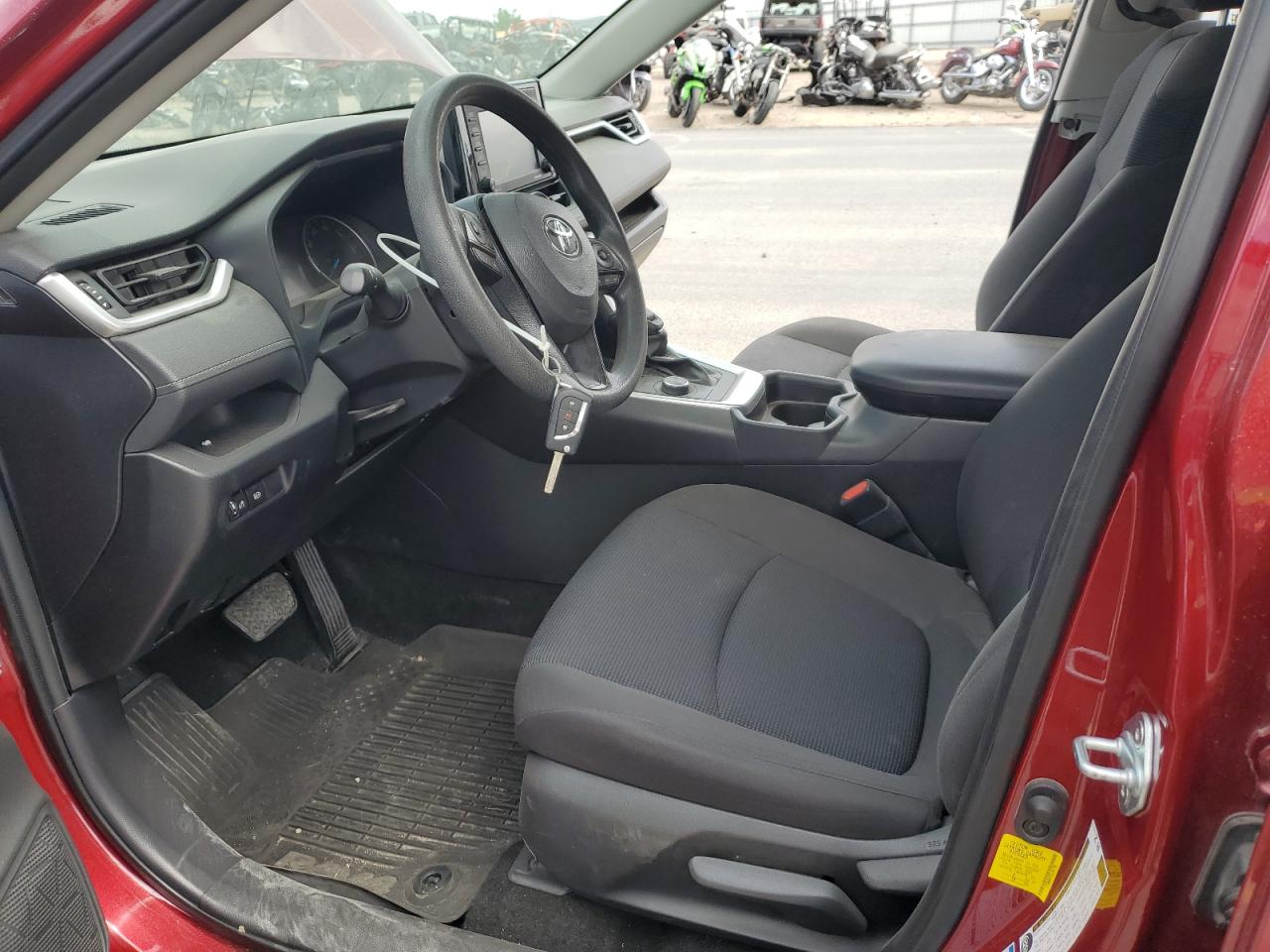 2020 Toyota Rav4 Le VIN: JTMMWRFV5LD061798 Lot: 64257215