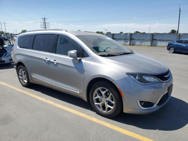 Minivans CHRYSLER PACIFICA 2017 Srebrny