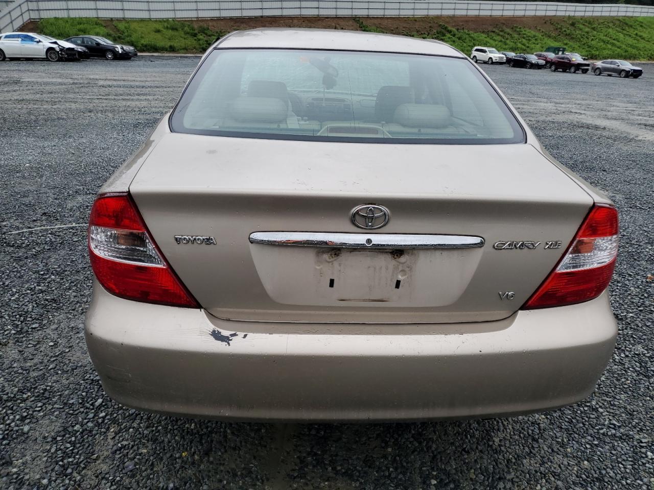 2004 Toyota Camry Le VIN: 4T1BF30K64U064158 Lot: 63103595