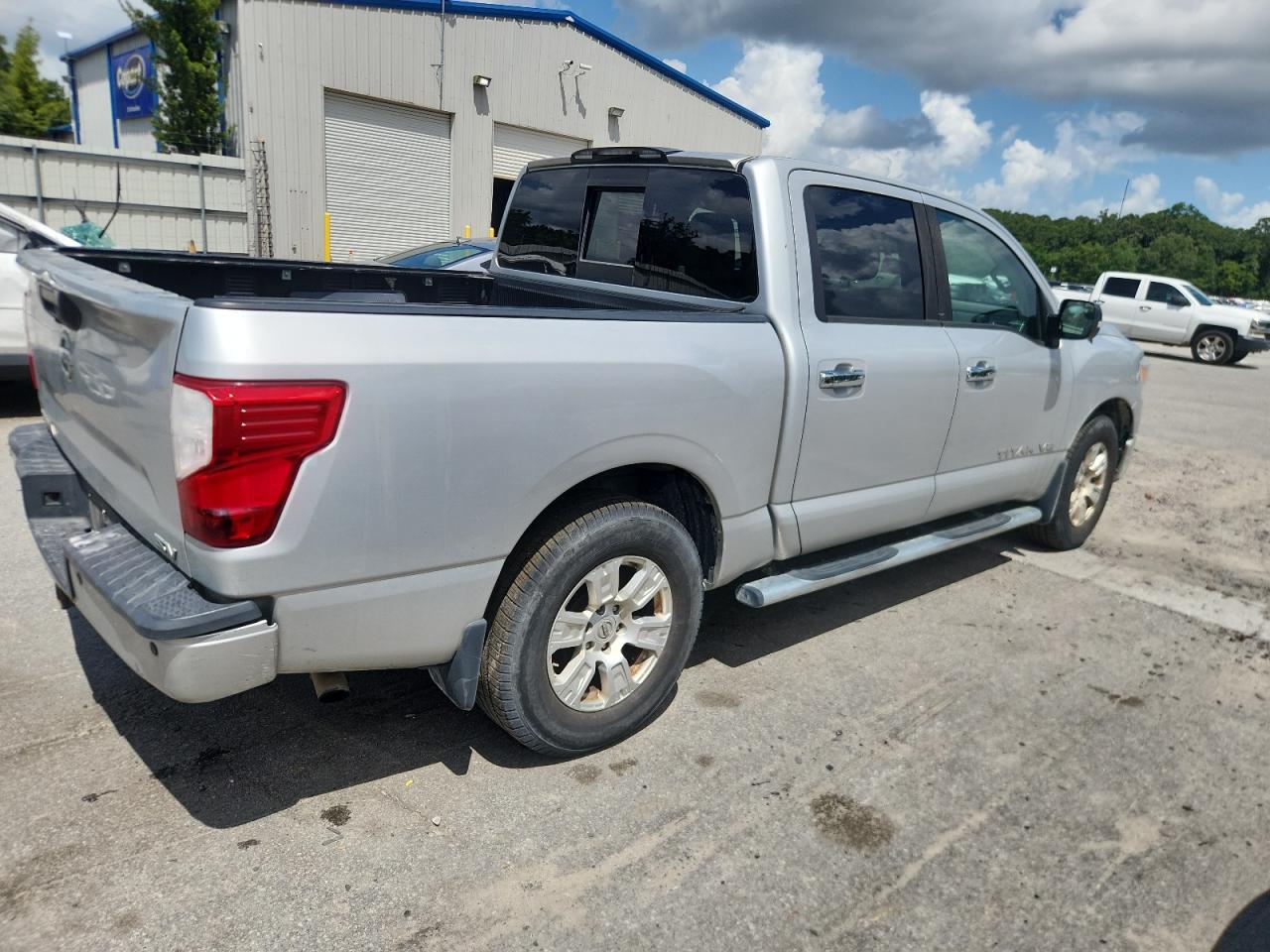 1N6AA1E69JN513463 NISSAN TITAN 2018