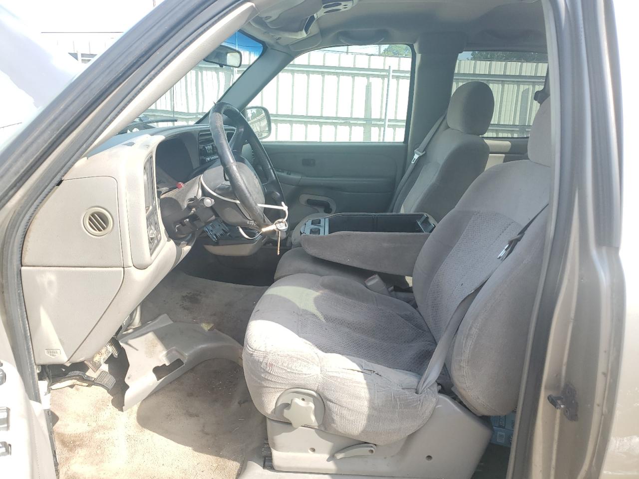 2000 Chevrolet Silverado C1500 VIN: 1GCEC19V3YZ127933 Lot: 65041485