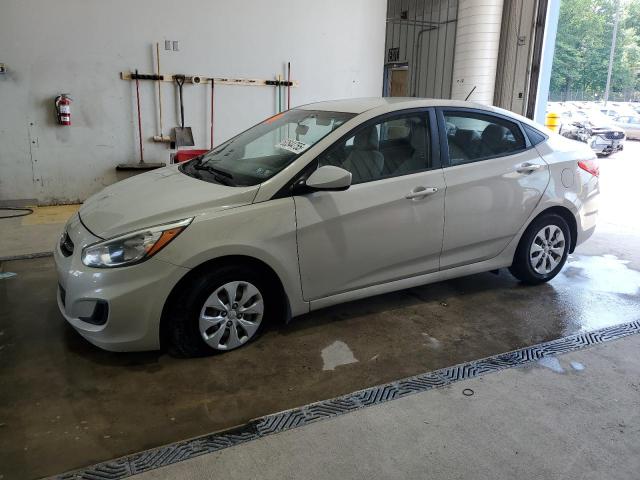  HYUNDAI ACCENT 2015 Белы