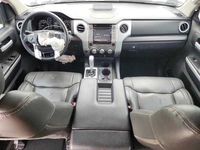  TOYOTA TUNDRA 2018 Srebrny