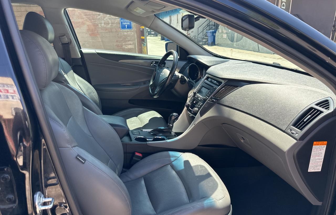 2015 Hyundai Sonata Hybrid VIN: KMHEC4A41FA140406 Lot: 67079875