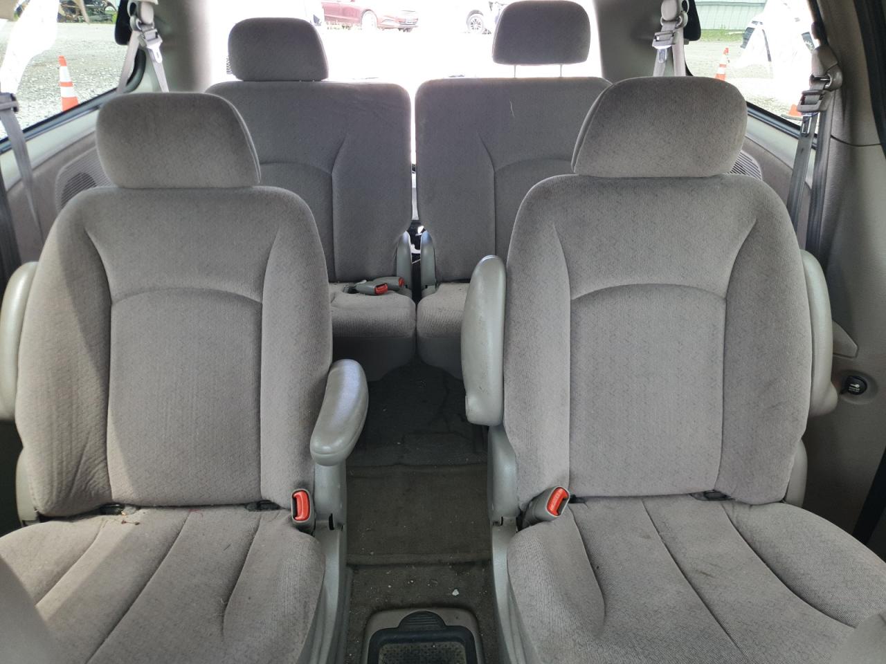 2001 Dodge Grand Caravan Ex VIN: 2B8GP74L91R292841 Lot: 64610545