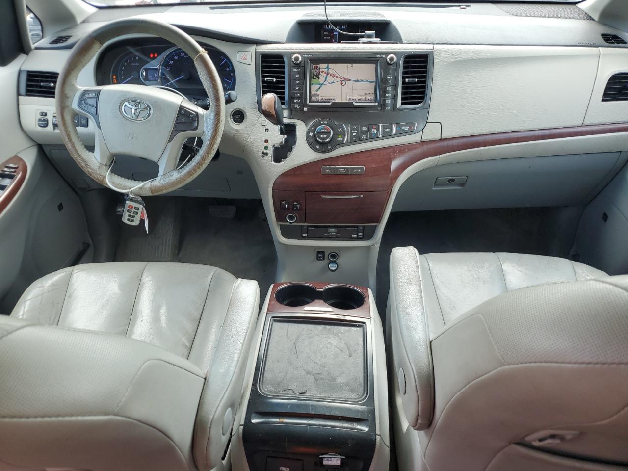 2013 Toyota Sienna Xle VIN: 5TDYK3DC7DS389872 Lot: 66072995