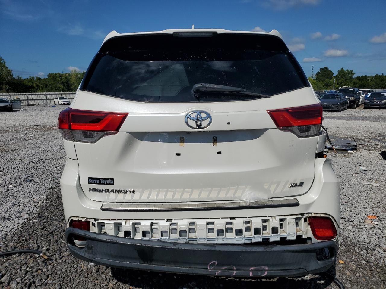 2018 Toyota Highlander Se VIN: 5TDKZRFH8JS549363 Lot: 63823195