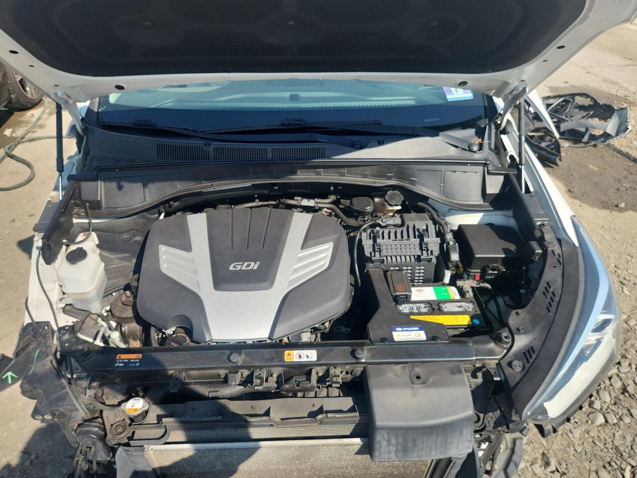 KM8SM4HF5HU187944 2017 Hyundai Santa Fe Se