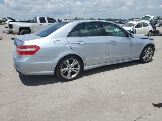 Sedans MERCEDES-BENZ E-CLASS 2013 Srebrny