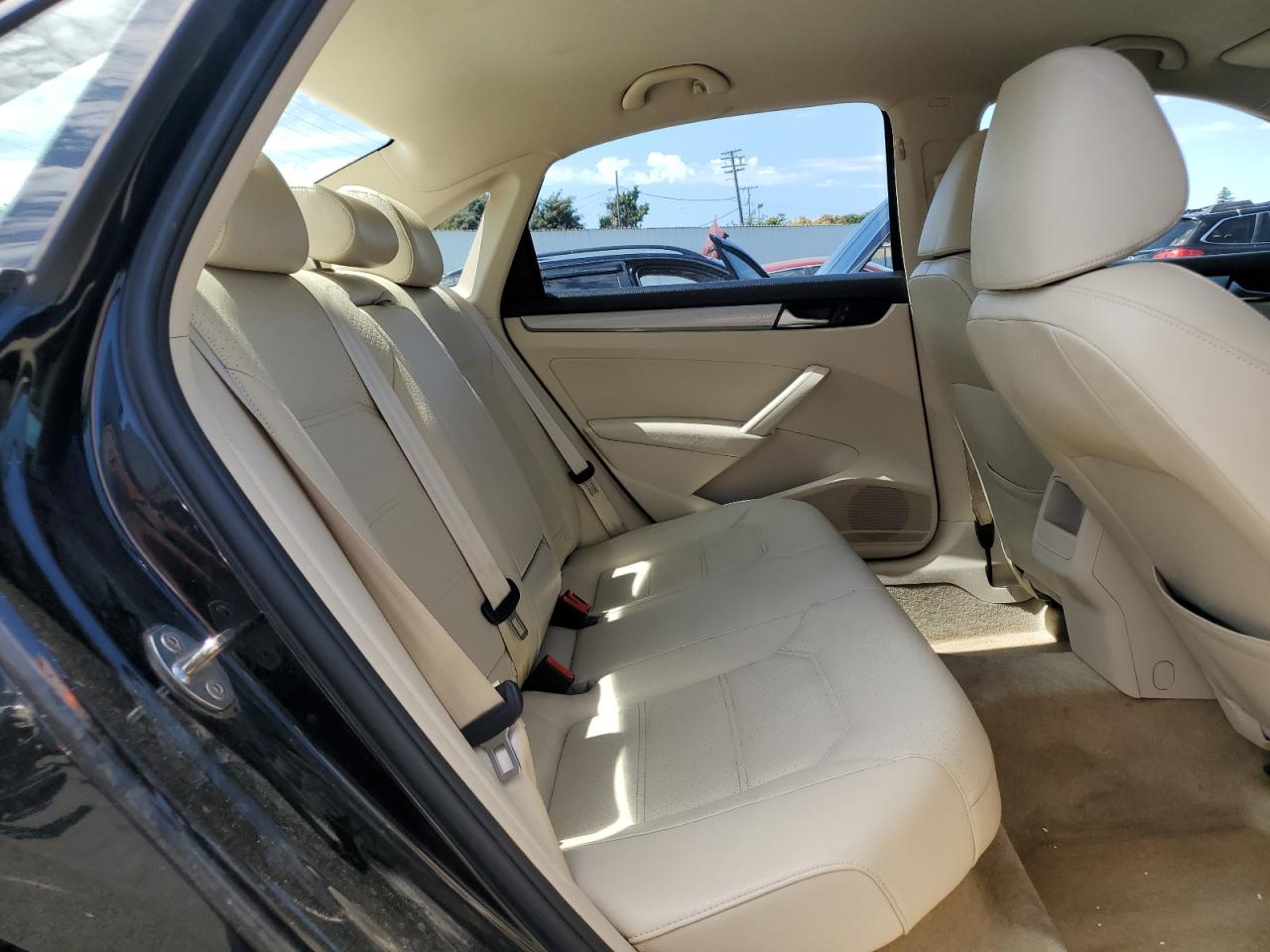2015 Volkswagen Passat S VIN: 1VWAT7A31FC052335 Lot: 66580915