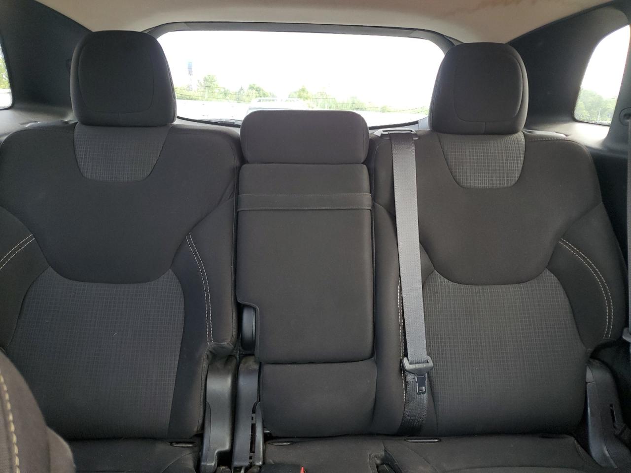 2015 Jeep Cherokee Latitude VIN: 1C4PJLCS9FW643687 Lot: 66449525