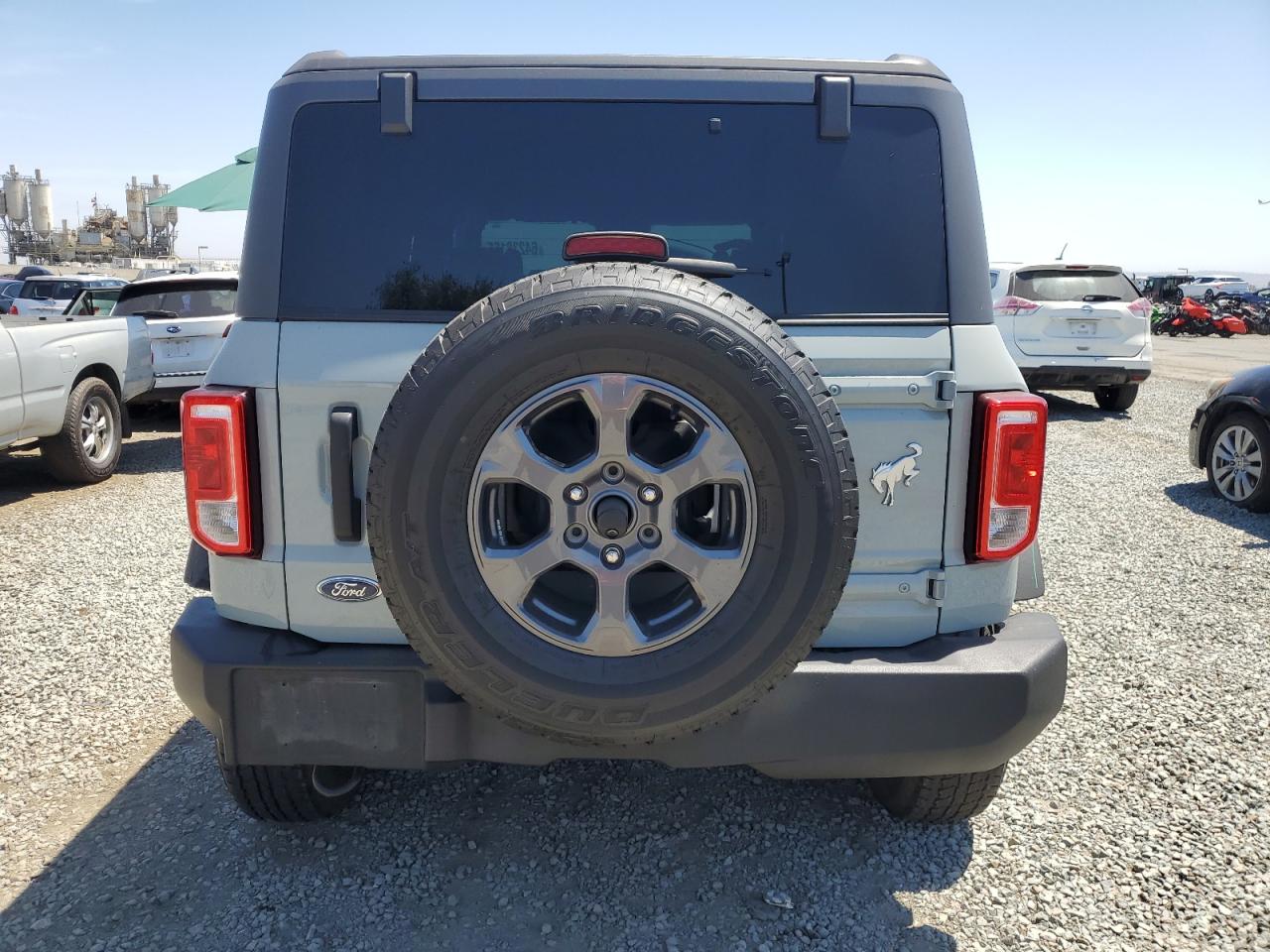2022 Ford Bronco Base VIN: 1FMDE5BH8NLA75341 Lot: 64238155