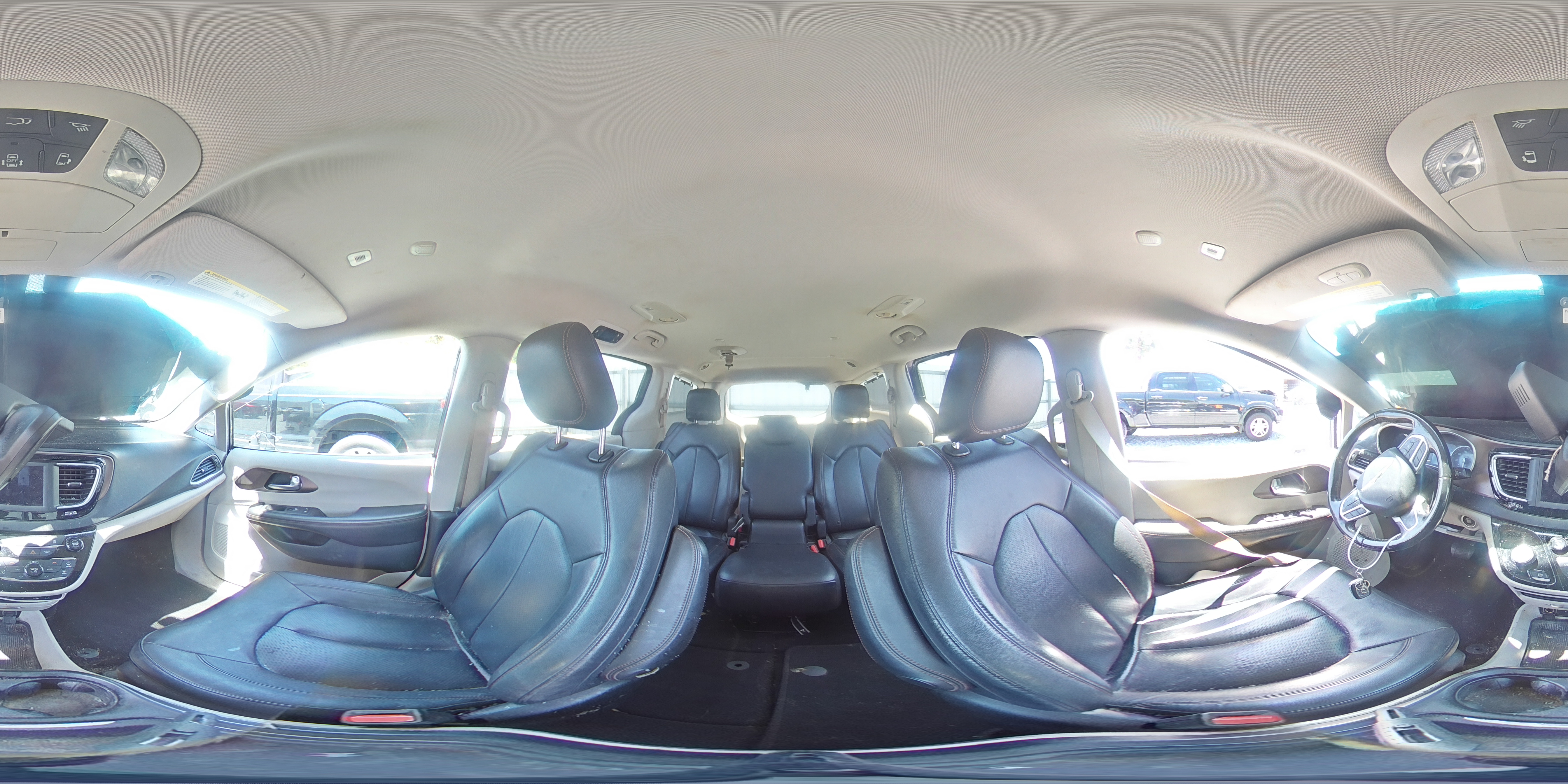 2019 Chrysler Pacifica Touring L VIN: 2C4RC1BG3KR668334 Lot: 63610545