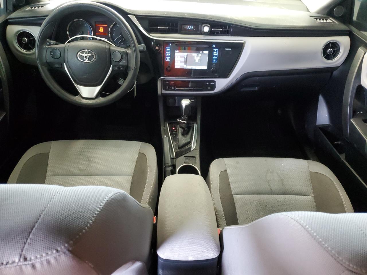 2017 Toyota Corolla L VIN: 2T1BURHE3HC830832 Lot: 63907975