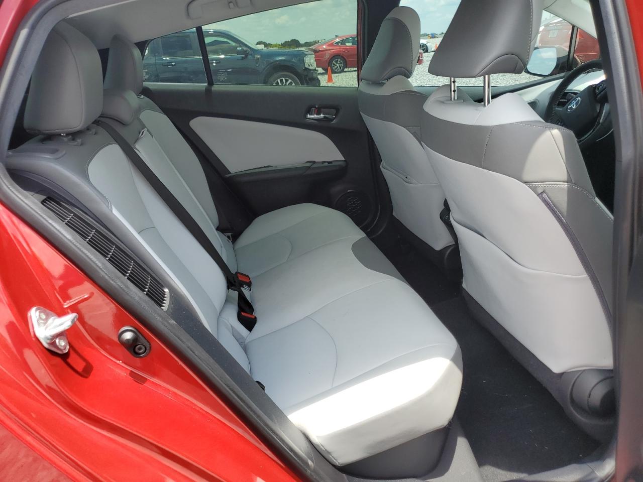 2021 Toyota Prius Prime Le VIN: JTDKAMFP7M3192135 Lot: 64205425